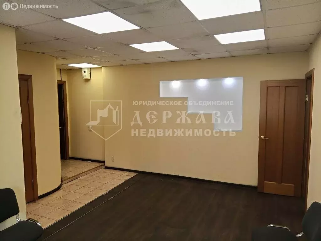 2-комнатная квартира: Междуреченск, проспект Строителей, 1 (43.2 м) - Фото 0