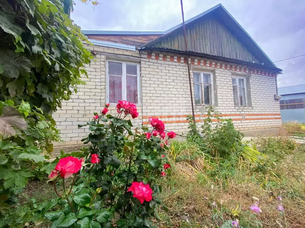 Дом в Саратовская область, Тарханы ст. ул. Новая, 7 (84 м) - Фото 1