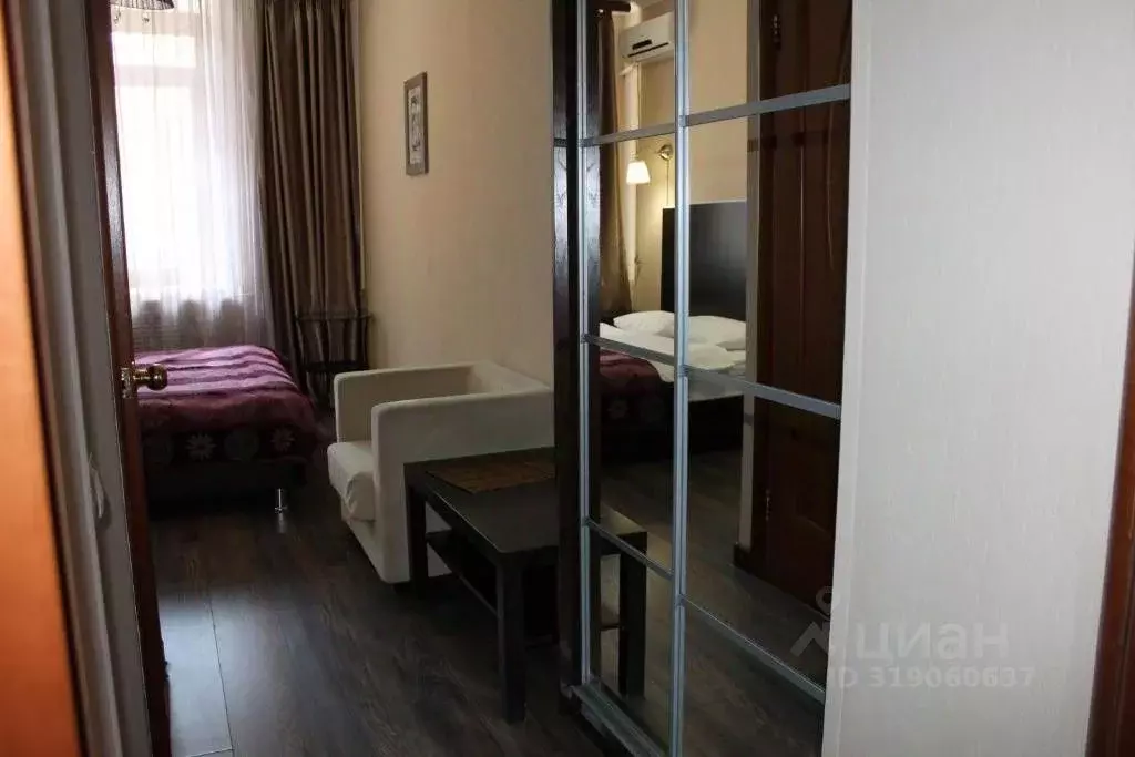 Комната Бурятия, Улан-Удэ просп. 50-летия Октября, 32 (18.0 м) - Фото 1