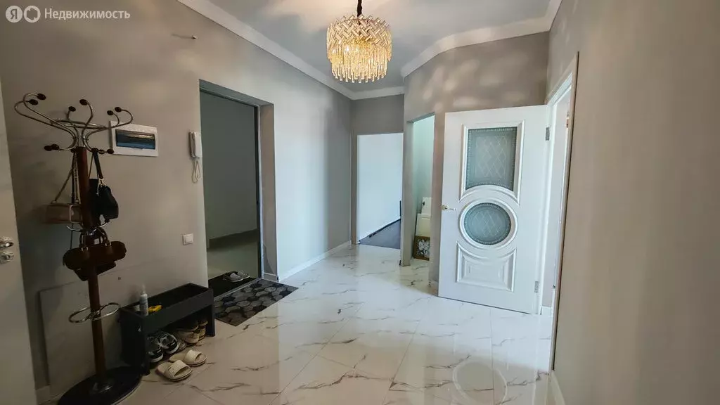 2-комнатная квартира: Баксан, улица Угнич, 64 (73 м) - Фото 1