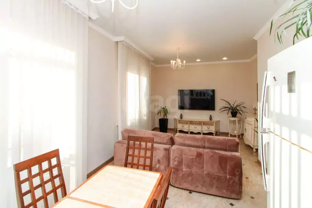 Таунхаус в Тюменская область, Тюмень ул. Бориса Быстрых (100 м) - Фото 1