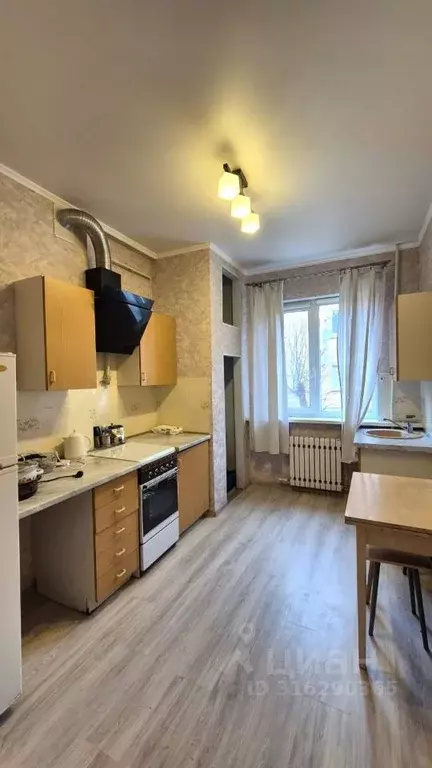 3-к кв. Калининградская область, Ладушкин ул. Маяковского, 5 (67.3 м) - Фото 1
