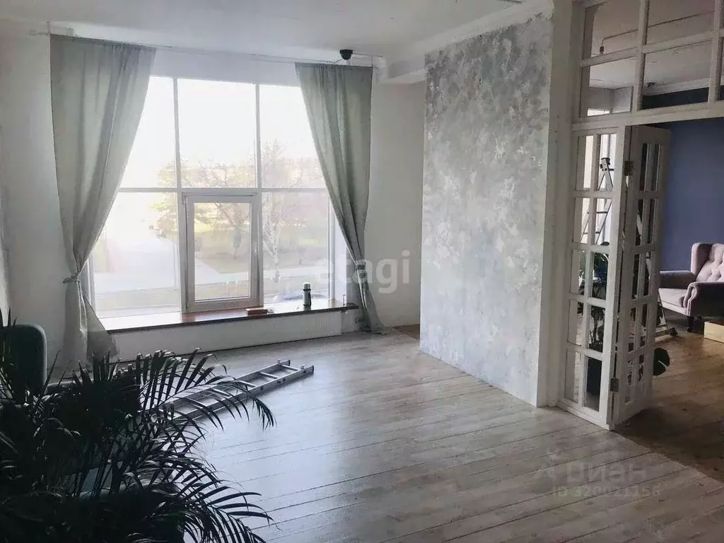 Помещение свободного назначения в Тюменская область, Тюмень ул. ... - Фото 0