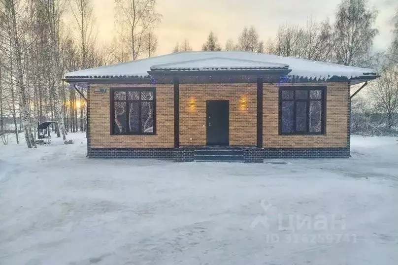 Дом в Владимирская область, Александровский район, Следневское ... - Фото 1