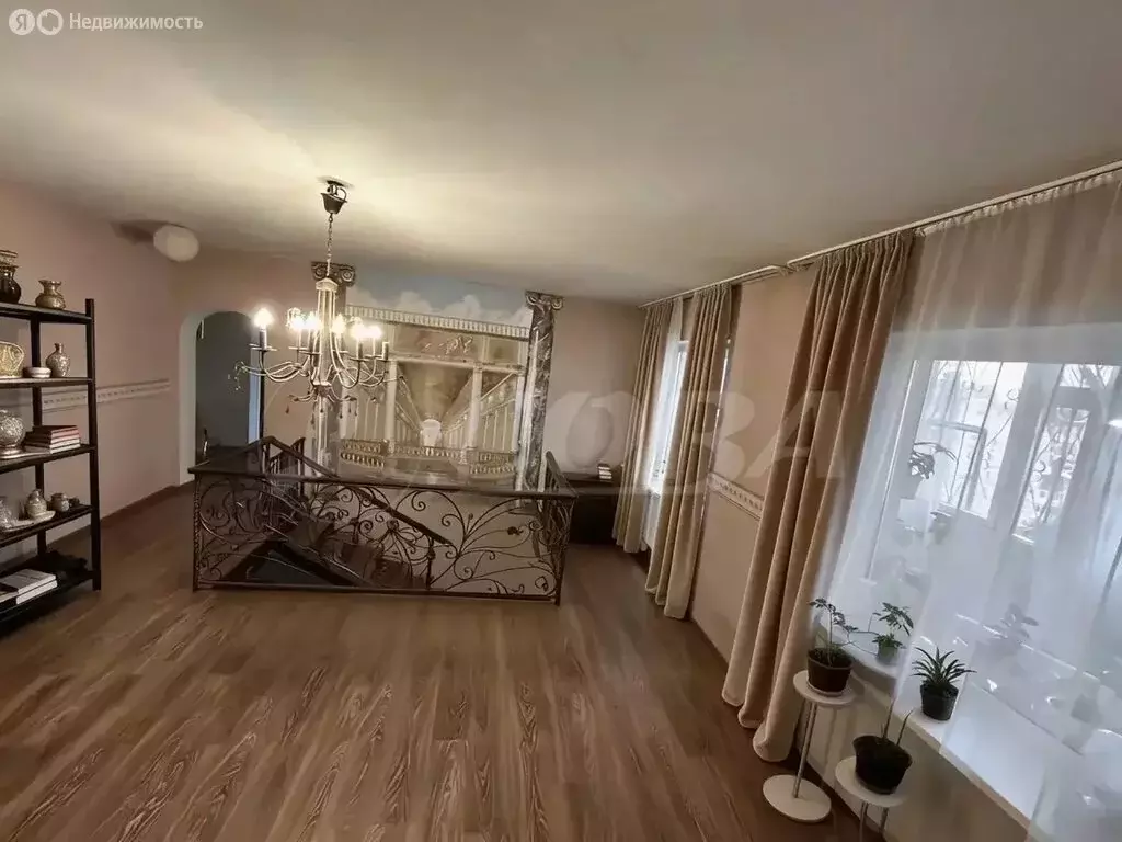 4-комнатная квартира: Тюмень, улица Муравленко, 5 (185 м) - Фото 2