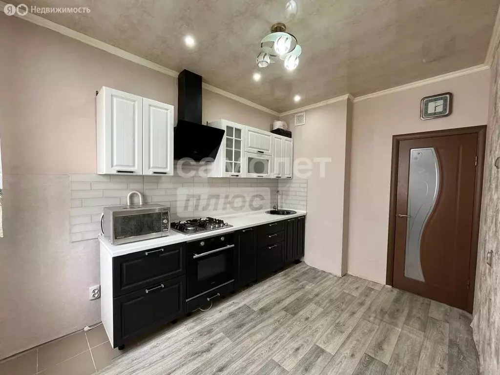 2-комнатная квартира: Астрахань, улица Бориса Алексеева, 30 (65.2 м) - Фото 1