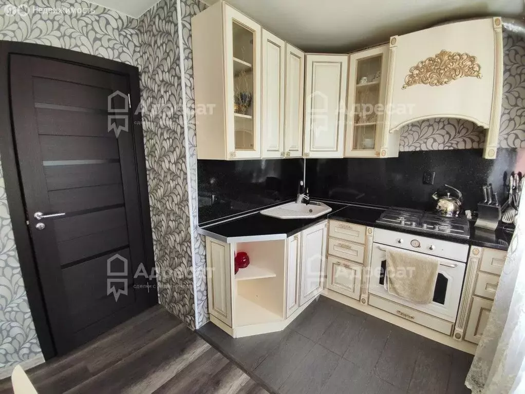 3-комнатная квартира: Волгоград, улица Быстрова, 82 (62.2 м) - Фото 0