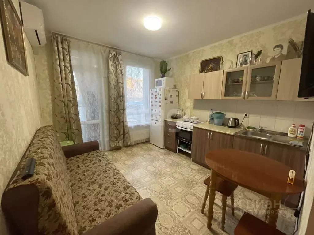 1-к кв. Тюменская область, Тюмень ул. Андрея Бушуева, 2 (35.0 м) - Фото 1