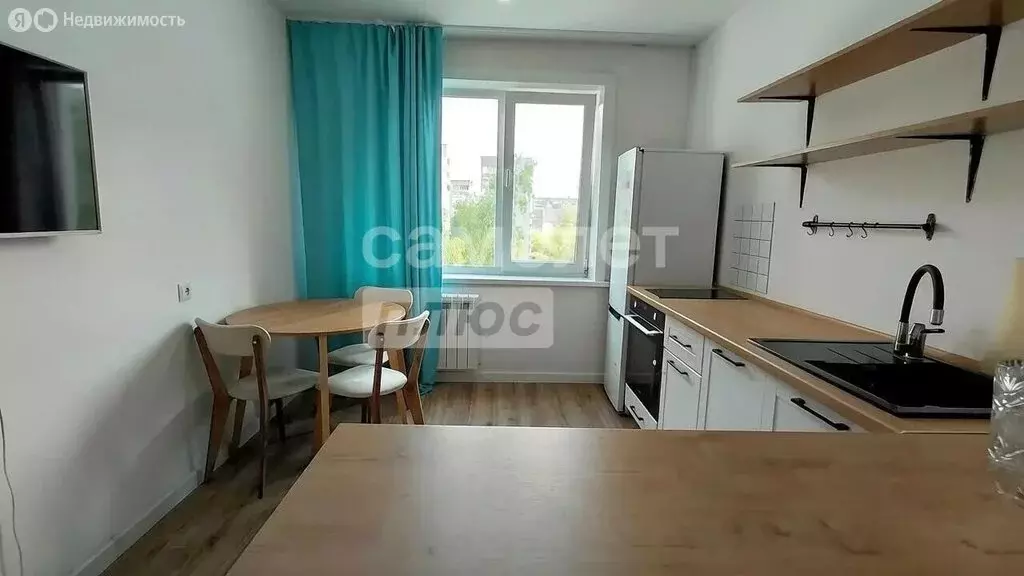 3-комнатная квартира: Бийск, улица Машиностроителей, 21 (64 м) - Фото 1