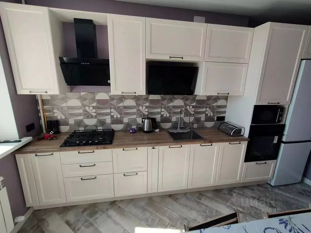 2-к кв. Ростовская область, Ростов-на-Дону ул. Матросова, 35 (72.0 м) - Фото 1