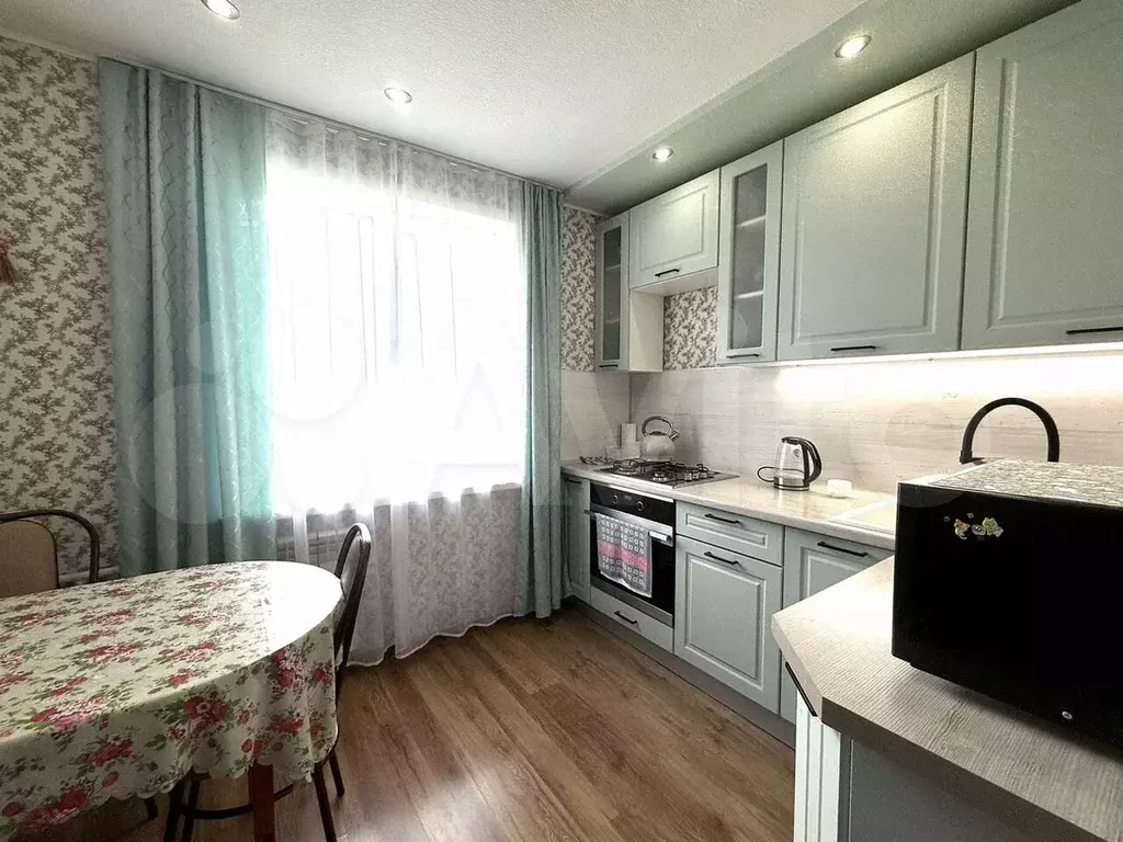 1-к. квартира, 40 м, 9/9 эт. - Фото 1
