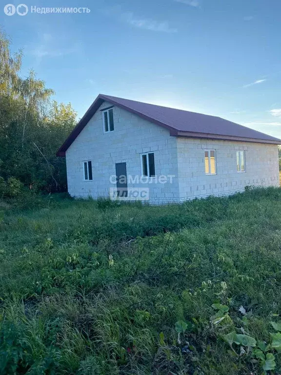 Дом в село Большой Хомутец, улица Большак, 37/1 (144.2 м) - Фото 0