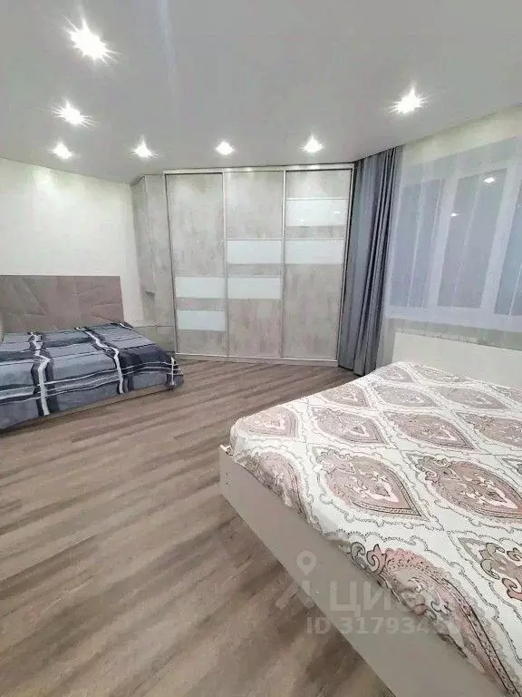 1-к кв. Татарстан, Казань ул. Братьев Касимовых, 6А (55.0 м) - Фото 0