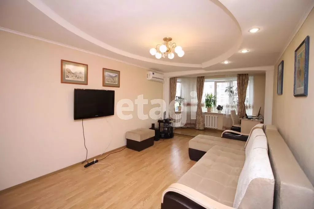 3-к кв. Тюменская область, Тюмень ул. Малыгина, 8 (95.0 м) - Фото 1