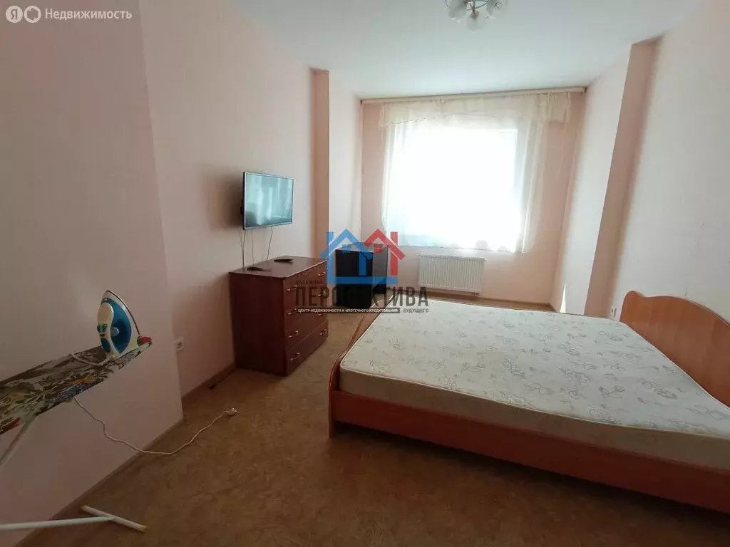2-комнатная квартира: Тобольск, 15-й микрорайон, 31 (60 м) - Фото 1