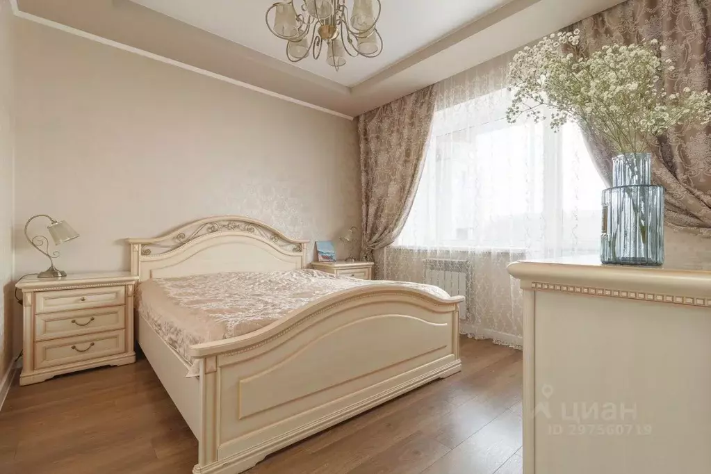 4-к кв. Волгоградская область, Волжский ул. Александрова, 43 (92.0 м) - Фото 0