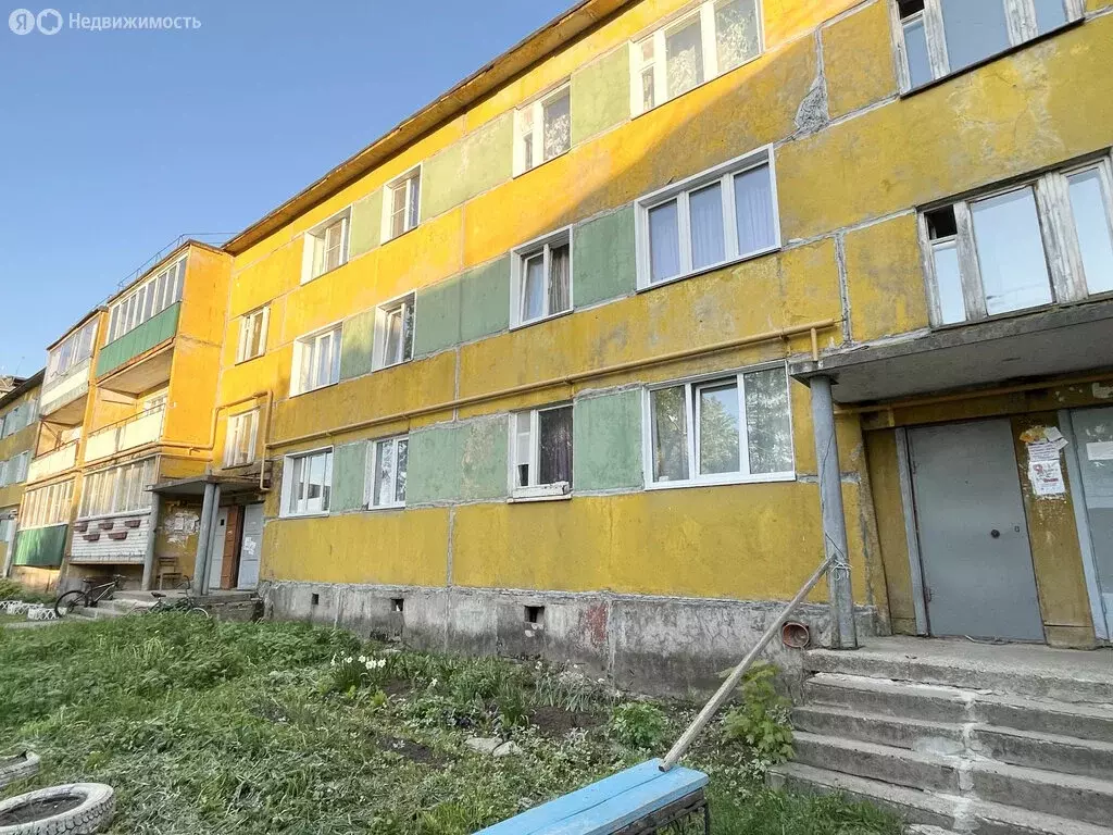 3-комнатная квартира: посёлок Дороничи, улица Мира, 7 (58.8 м) - Фото 0