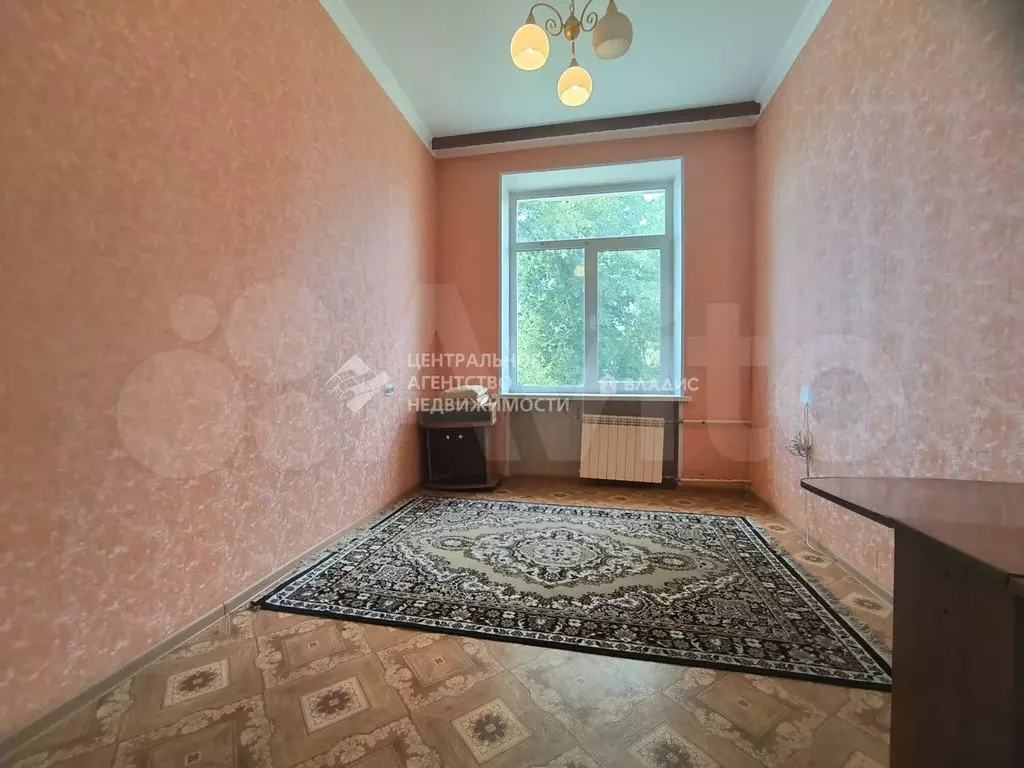 Комната 16 м в 1-к., 2/2 эт. - Фото 0