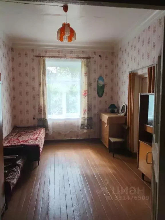 3-к кв. Псковская область, Красногородск рп ул. А. Никандровой, 4 ... - Фото 1