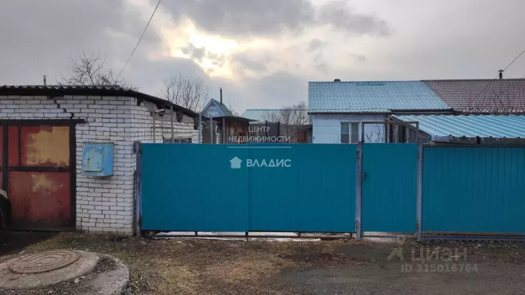 Дом в Приморский край, с. Чугуевка ул. Чкалова, 5 (100 м) - Фото 0