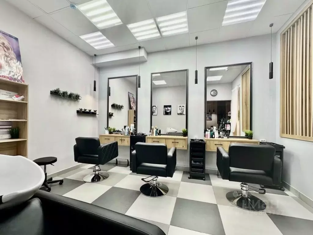 Помещение свободного назначения в Курская область, Курск просп. ... - Фото 2