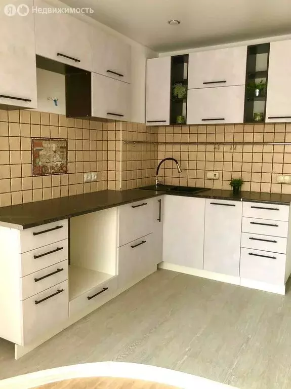 3-комнатная квартира: Оренбург, улица Чкалова, 55 (63 м) - Фото 1