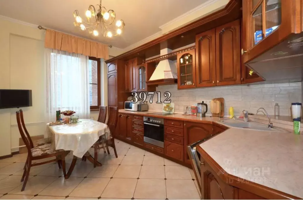 3-к кв. Москва Профсоюзная ул., 91 (100.0 м) - Фото 1