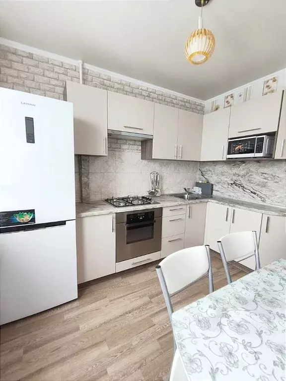 2-к кв. Башкортостан, Салават ул. Губкина, 17 (52.0 м) - Фото 1