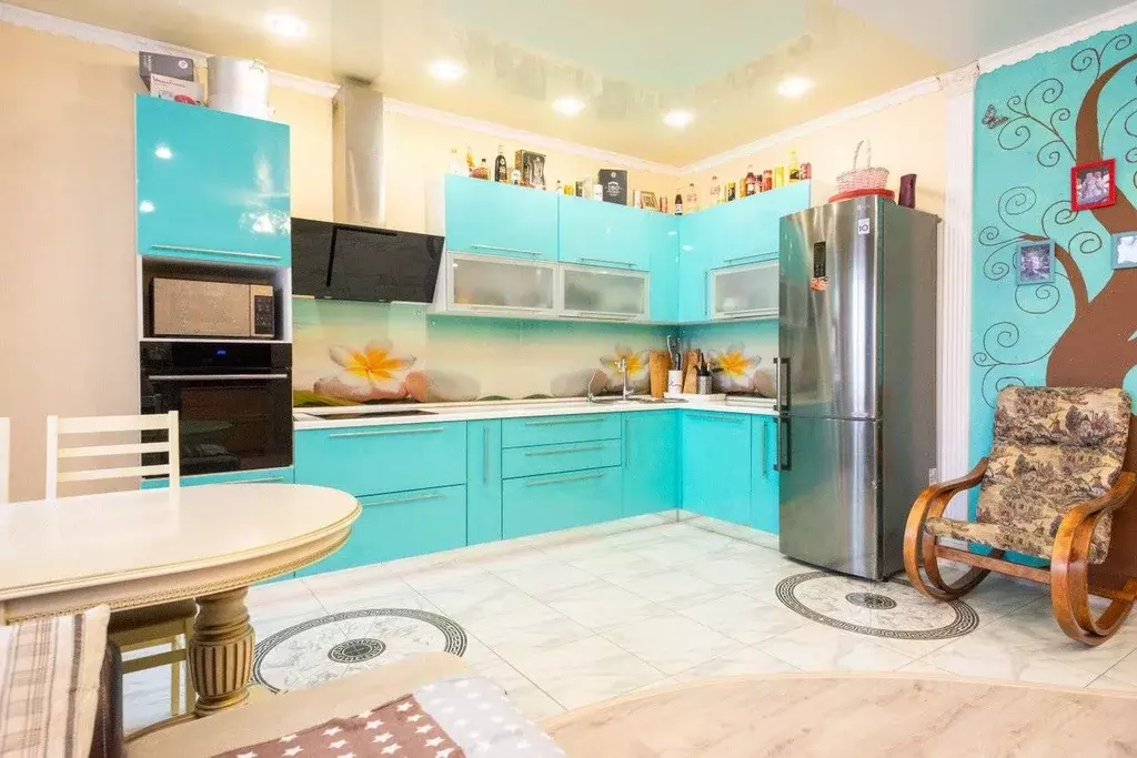 3-к кв. Омская область, Омск Пригородная ул., 27 (78.8 м) - Фото 1