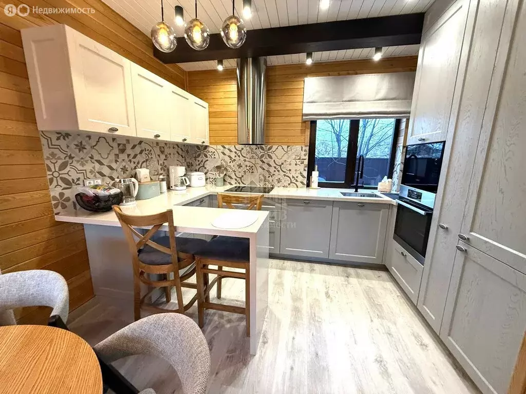 Дом в Емельяново, Луговая улица, 17 (146 м) - Фото 1