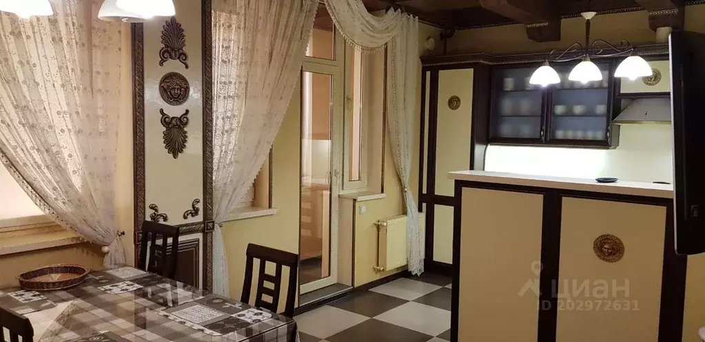 2-к кв. Крым, Симферополь ул. Тренева, 21 (70.0 м) - Фото 0