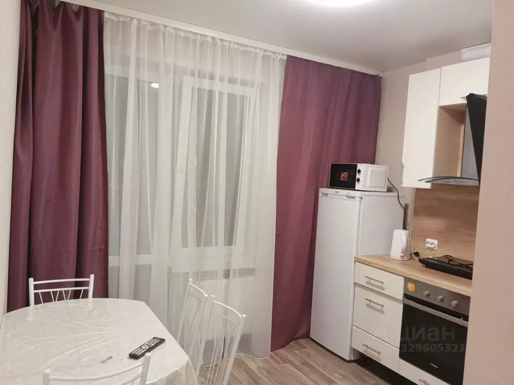 1-к кв. Татарстан, Казань ул. Александра Курынова, 4 (35.0 м) - Фото 1