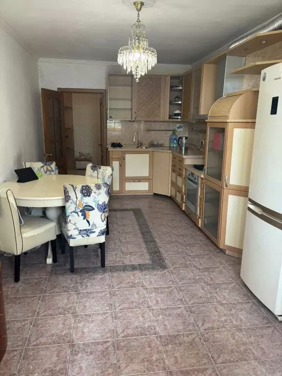 2-к кв. Татарстан, Казань ул. Аделя Кутуя, 46 (100.0 м) - Фото 1