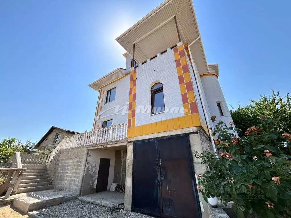 Дом в Крым, Симферопольский район, с. Мирное 107 (289 м) - Фото 1