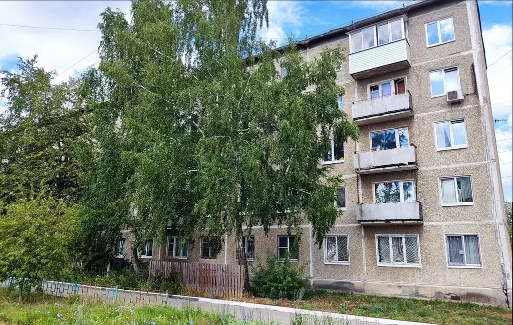 3-к кв. Пермский край, Пермь ул. Космонавта Беляева, 61 (61.5 м) - Фото 0