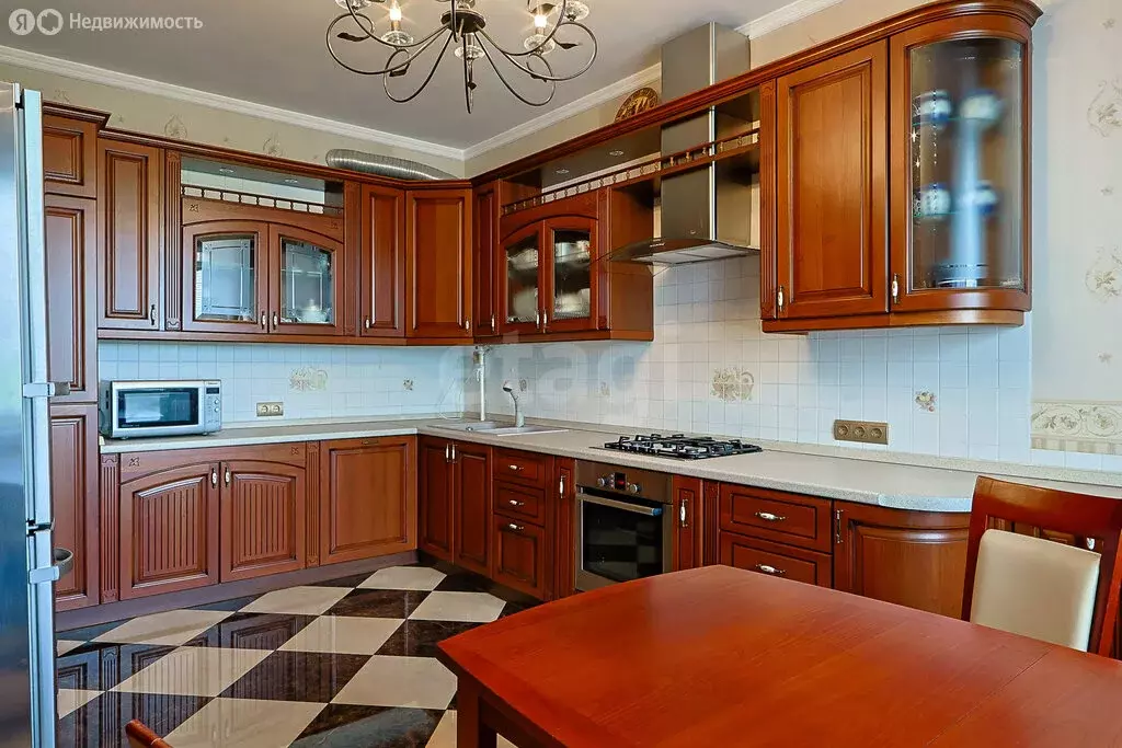 4-комнатная квартира: Калининград, Бассейная улица, 8 (160 м) - Фото 2
