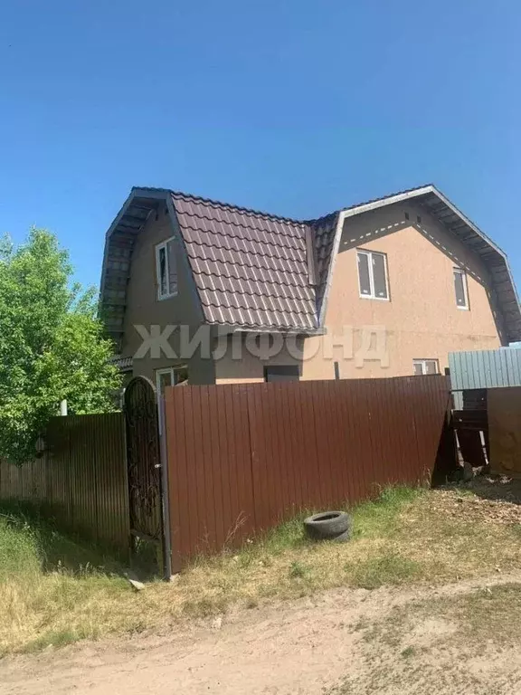 Дом в Брянская область, Фокино  (180 м) - Фото 1