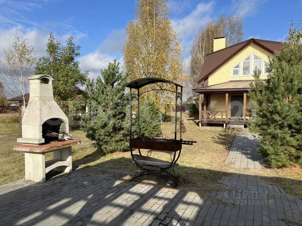 Дом в Липецкая область, Добровский муниципальный округ, с. ... - Фото 1