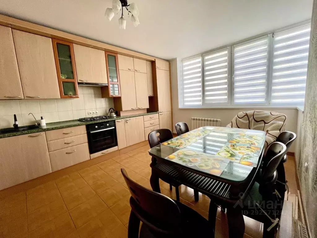 2-к кв. Крым, Феодосия бул. Старшинова, 8Д (68.0 м) - Фото 0