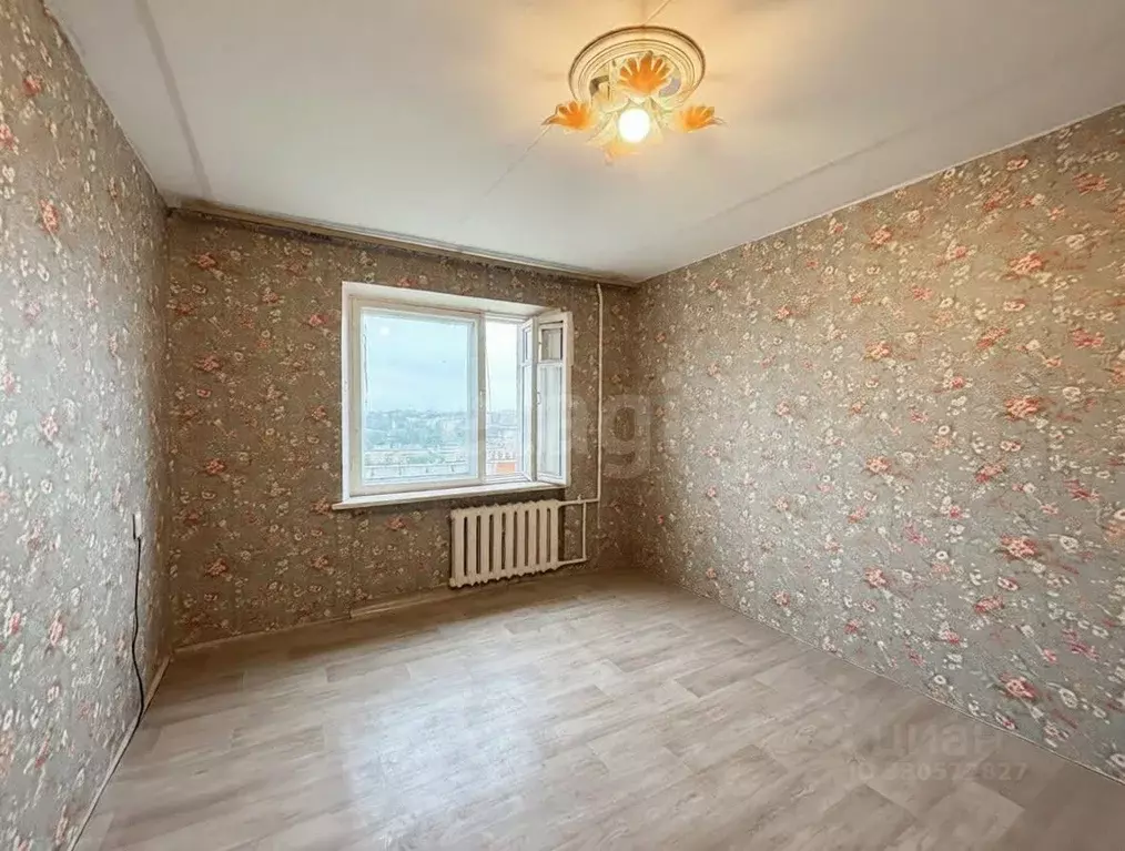 Комната Псковская область, Псков ул. Максима Горького, 51 (12.8 м) - Фото 1