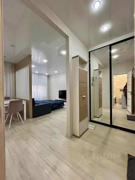 Студия Иркутская область, Иркутск ул. Трилиссера, 18Б (38.0 м) - Фото 1