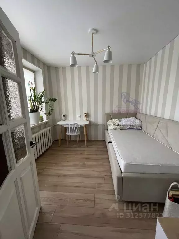4-к кв. Оренбургская область, Оренбург просп. Гагарина, 50 (61.6 м) - Фото 0