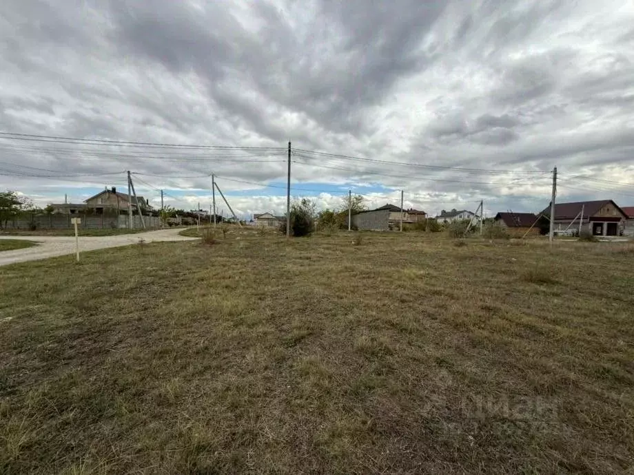 Участок в Крым, Симферопольский район, Трудовское с/пос, пос. Айкаван ... - Фото 1