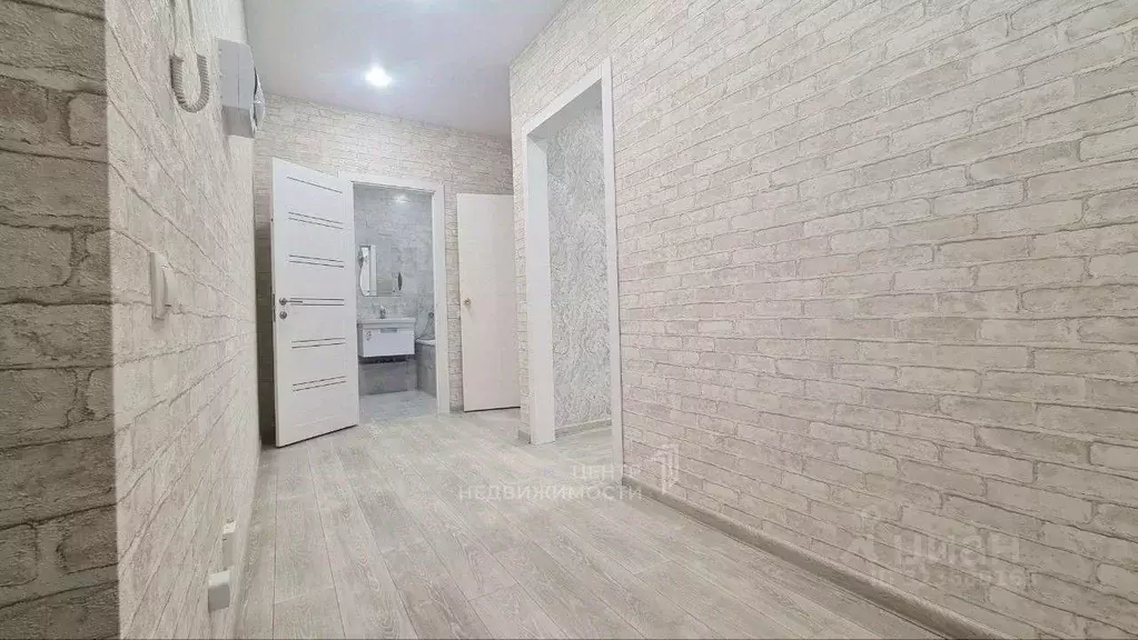 1-к кв. Татарстан, Зеленодольский район, Осиновское с/пос, с. Осиново ... - Фото 1