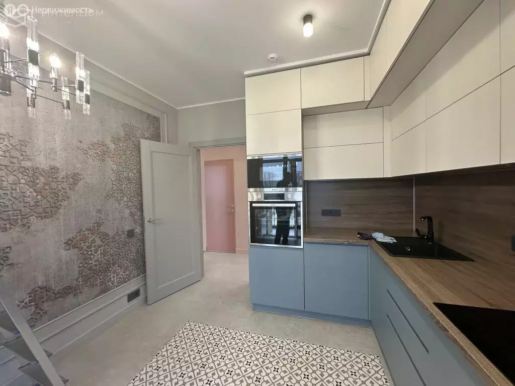 2-комнатная квартира: Красноярск, улица Авиаторов, 24 (68 м) - Фото 1