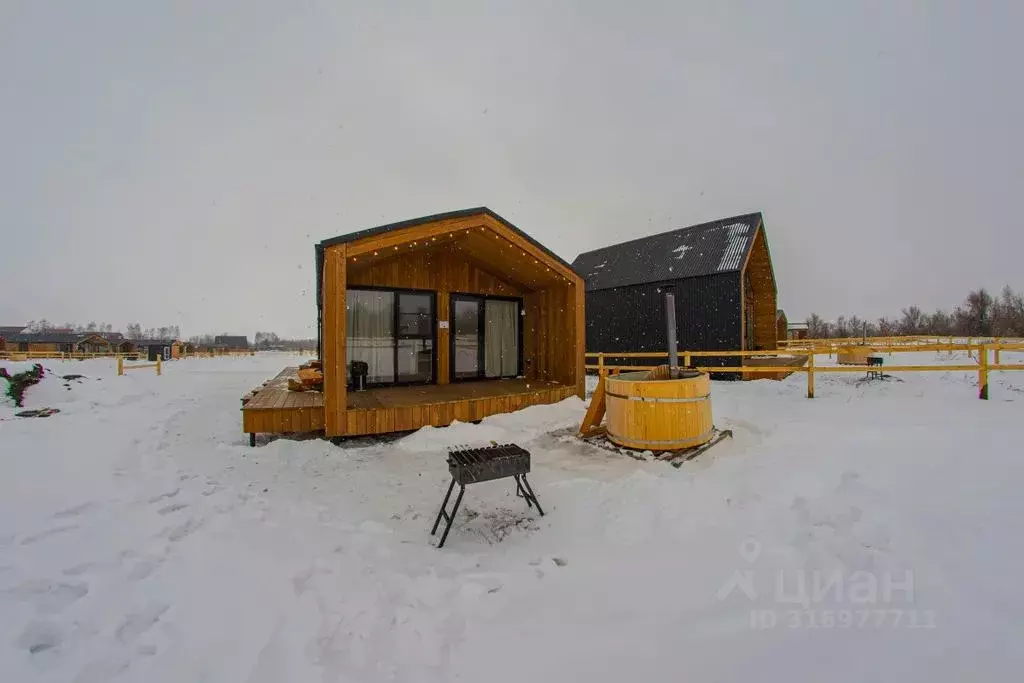 Дом в Саратовская область, Хвалынск ул. Российской Республики, 1Я/1 ... - Фото 0