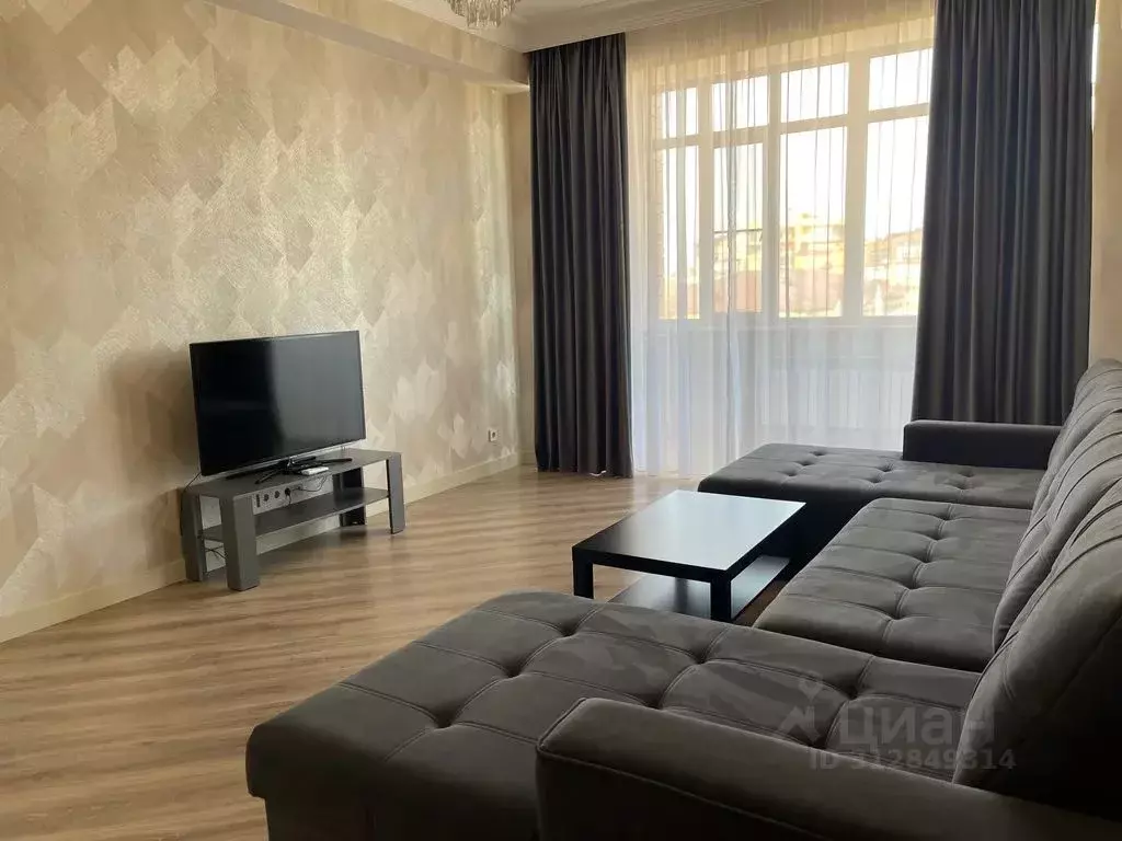 2-к кв. Дагестан, Каспийск ул. М. Халилова, 44А (90.0 м) - Фото 1