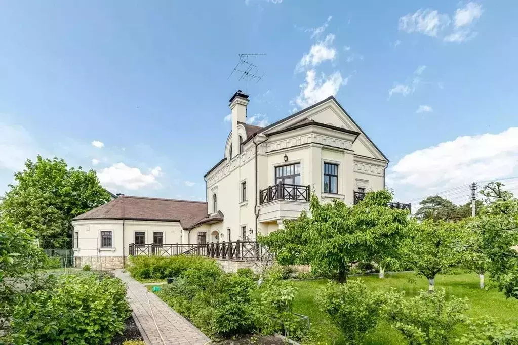 Дом в Московская область, Одинцовский городской округ, с. Усово 9 (900 ... - Фото 1