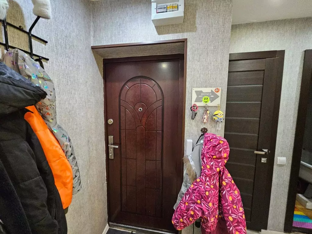 Продаётся 4-к квартира, 59.8 м - Фото 1