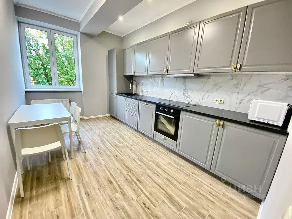 3-к кв. Крым, Симферополь просп. Кирова, 45 (118.0 м) - Фото 1